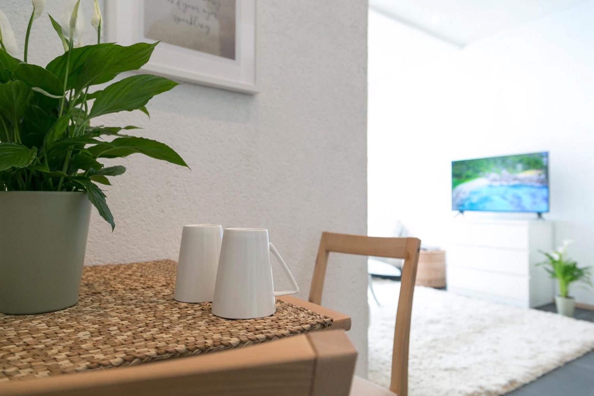 I Innenstadt I King-Size-Bett I Mayen Ngoại thất bức ảnh